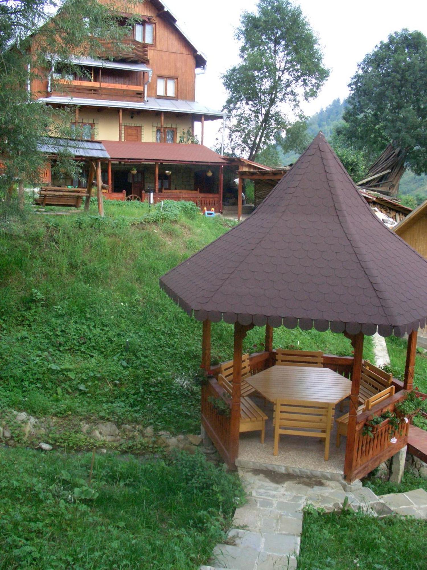 Hotel Pension Lucia Bucovina Vama  Exteriér fotografie